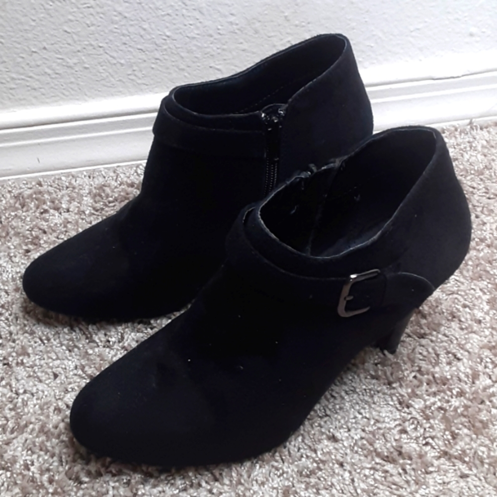 Fioni Black Boots Size 8W (A)